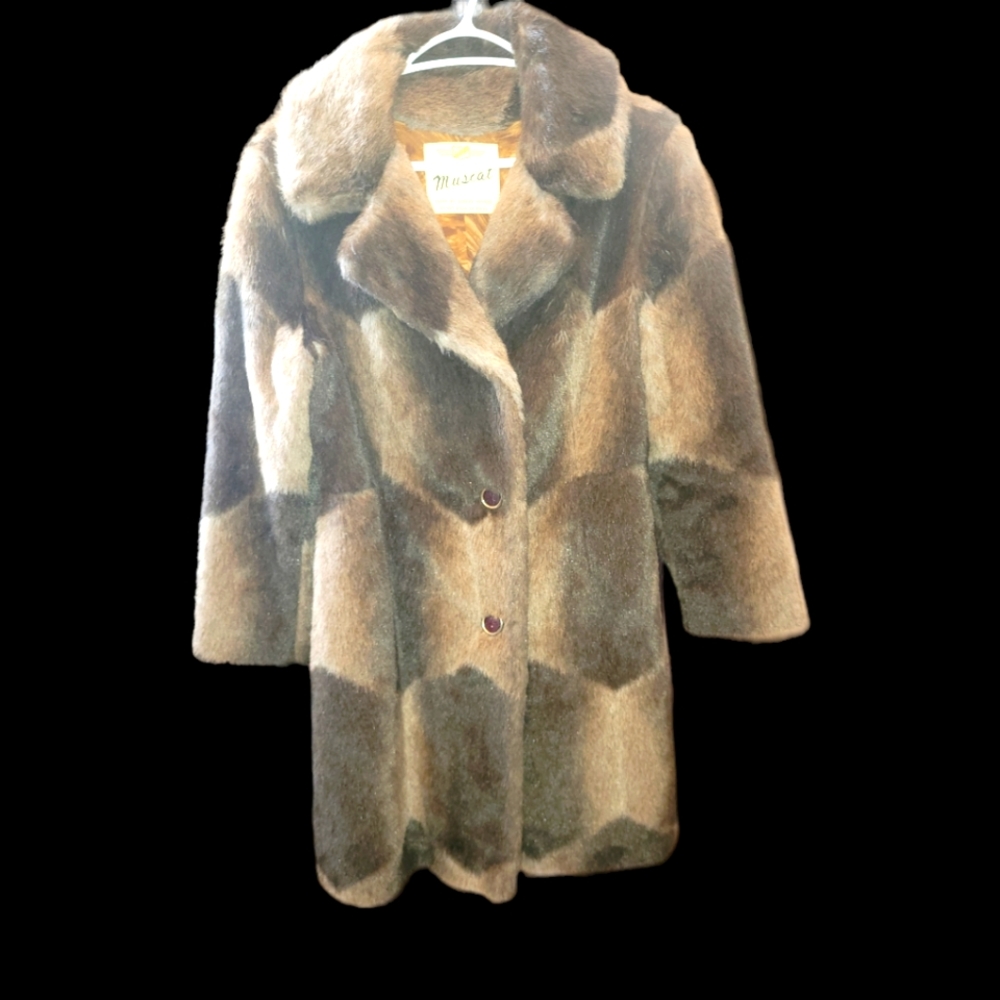 Vintage muskat women fur size Medium